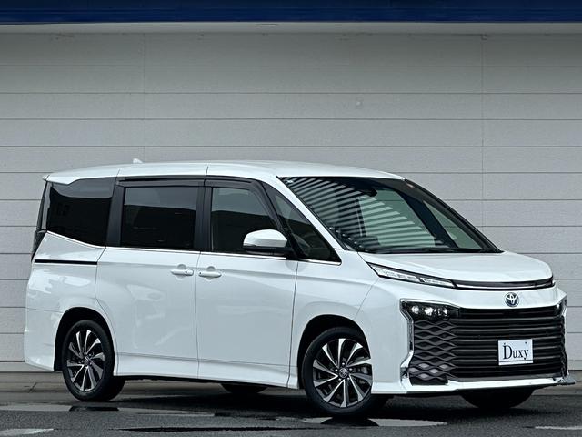 ヴォクシー ハイブリッドＳ－Ｚ　１０．５インチコネクトナビ　三眼ＬＥＤヘッドランプ　ブラインドスポットモニター　シートヒーター　アドバンストドライブ　アクセサリーコンセント　ＨＤＭＩ入力端子　ＣＤ／ＤＶＤ　ＥＴＣ２．０　純正１７ＡＷ（11枚目）