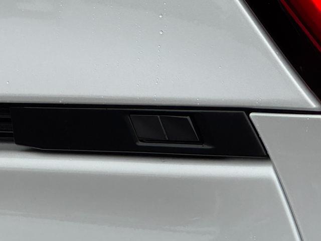 ノア ハイブリッドＳ－Ｚ　改良モデル　１０．５型コネクトナビ　三眼ＬＥＤヘッドランプ　デジタルインナーミラー　快適利便パッケージＨｉ　ユニバーサルステップ　ブラインドスポットモニター　ＡＣ１５００Ｗ　ＥＴＣ２．０　純正１７ＡＷ（27枚目）