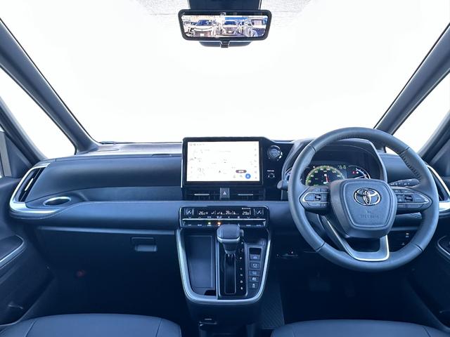 ノア ハイブリッドＳ－Ｚ　改良モデル　１０．５型コネクトナビ　三眼ＬＥＤヘッドランプ　デジタルインナーミラー　快適利便パッケージＨｉ　ユニバーサルステップ　ブラインドスポットモニター　ＡＣ１５００Ｗ　ＥＴＣ２．０　純正１７ＡＷ（29枚目）