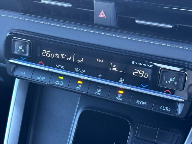 ノア ハイブリッドＳ－Ｚ　改良モデル　１０．５型コネクトナビ　三眼ＬＥＤヘッドランプ　デジタルインナーミラー　快適利便パッケージＨｉ　ユニバーサルステップ　ブラインドスポットモニター　ＡＣ１５００Ｗ　ＥＴＣ２．０　純正１７ＡＷ（51枚目）