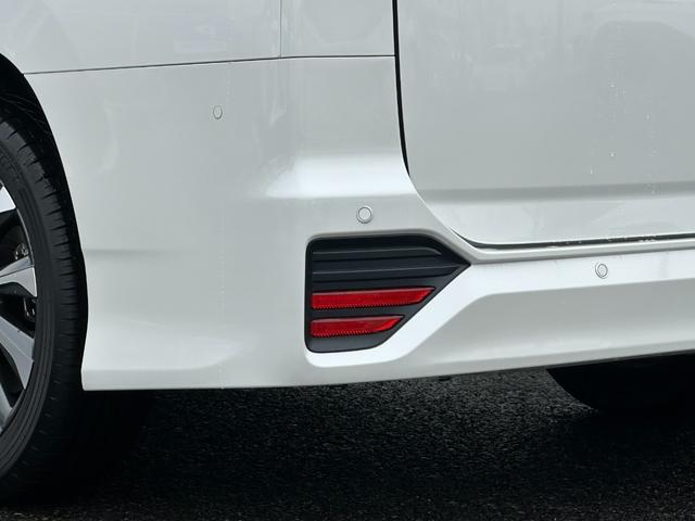 ヴォクシー ハイブリッドＳ－Ｚ　１０．５型コネクトナビ　三眼ＬＥＤヘッドランプ　デジタルインナーミラー　ヘッドアップディスプレイ　快適利便パッケージＨｉ　トヨタチームメイト　ＣＤ／ＤＶＤ　シートヒータ　パワーバックドア　純正１７ＡＷ（27枚目）