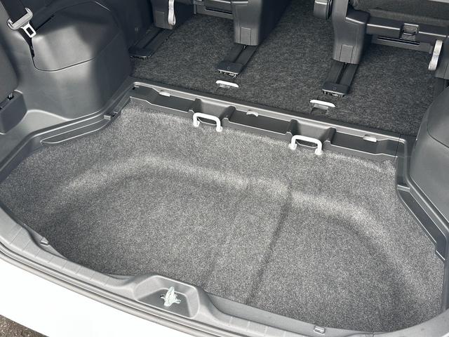 ヴォクシー ハイブリッドＳ－Ｚ　１０．５型コネクトナビ　三眼ＬＥＤヘッドランプ　デジタルインナーミラー　ヘッドアップディスプレイ　快適利便パッケージＨｉ　トヨタチームメイト　ＣＤ／ＤＶＤ　シートヒータ　パワーバックドア　純正１７ＡＷ（74枚目）