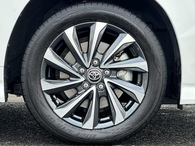 ヴォクシー ハイブリッドＳ－Ｚ　１０．５インチコネクトナビ　三眼ＬＥＤヘッドランプ　ブラインドスポットモニター　シートヒーター　アドバンストドライブ　アクセサリーコンセント　ＨＤＭＩ入力端子　ＣＤ／ＤＶＤ　ＥＴＣ２．０　純正１７ＡＷ（26枚目）