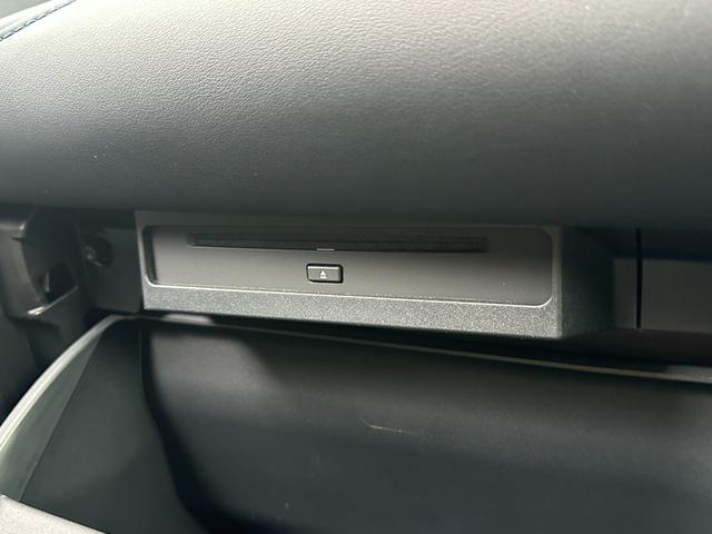 ヴォクシー ハイブリッドＳ－Ｚ　１０．５インチコネクトナビ　三眼ＬＥＤヘッドランプ　ブラインドスポットモニター　シートヒーター　アドバンストドライブ　アクセサリーコンセント　ＨＤＭＩ入力端子　ＣＤ／ＤＶＤ　ＥＴＣ２．０　純正１７ＡＷ（64枚目）