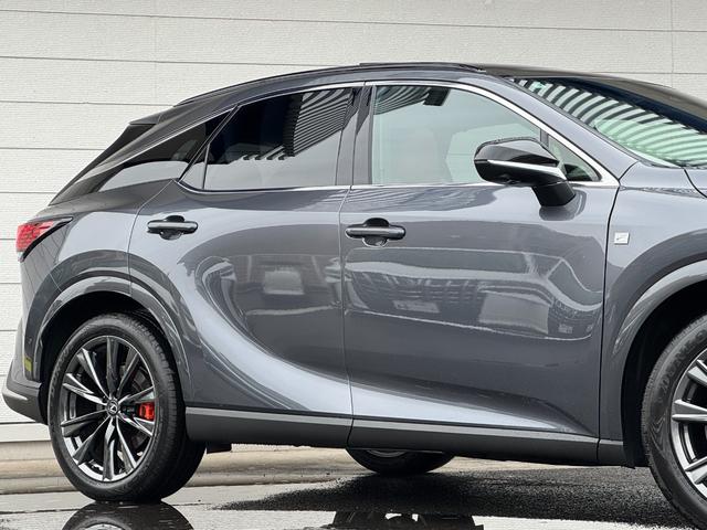 ＲＸ ＲＸ３５０　Ｆスポーツ　改モデル　内装レッド　１４型コネクトナビ　パノラマルーフ　デジタルインナーミラー　オレンジキャリパー　輻射ヒーター　電動リクライニング　シートヒーター＆クーラー　ドラレコ前後　寒冷地仕様　純正２１ＡＷ（14枚目）