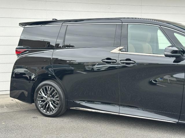 ヴェルファイア Ｚ　プレミア　内装ブラウン　１４型コネクトナビ　デジタルインナーミラー　１３．２型後席モニター　左右独立ムーンルーフ　ヘッドアップディスプレイ　トヨタチームメイト　ドラレコ前後　置くだけ充電　ＨＤＭＩ　純正１９ＡＷ（14枚目）