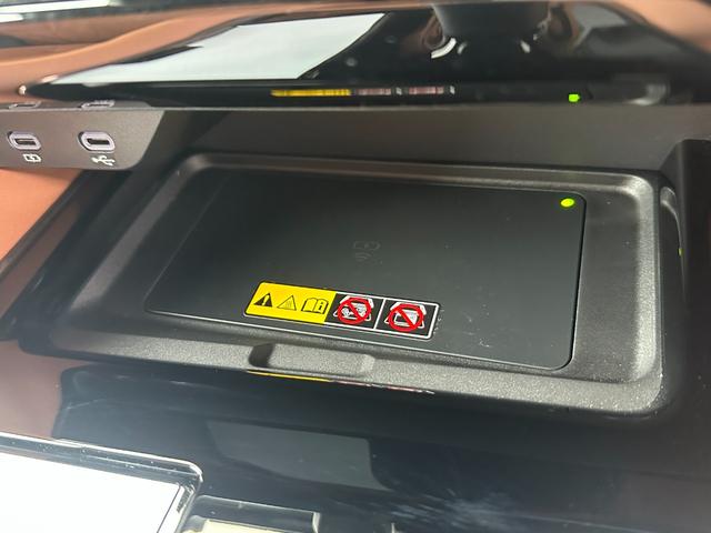 ヴェルファイア Ｚ　プレミア　内装ブラウン　１４型コネクトナビ　デジタルインナーミラー　１３．２型後席モニター　左右独立ムーンルーフ　ヘッドアップディスプレイ　トヨタチームメイト　ドラレコ前後　置くだけ充電　ＨＤＭＩ　純正１９ＡＷ（56枚目）