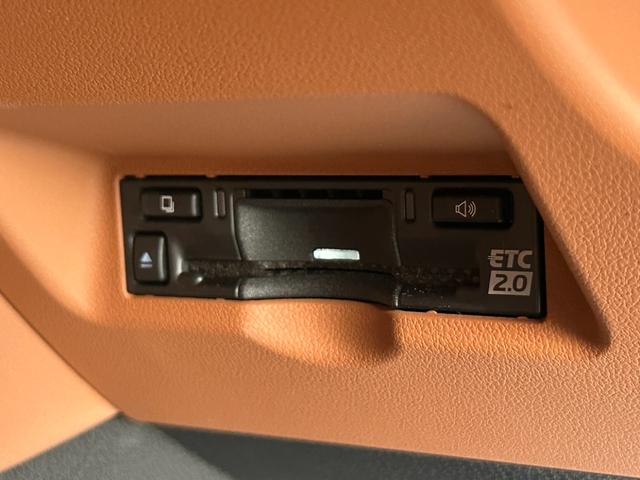 ヴェルファイア Ｚ　プレミア　内装ブラウン　１４型コネクトナビ　デジタルインナーミラー　１３．２型後席モニター　左右独立ムーンルーフ　ヘッドアップディスプレイ　トヨタチームメイト　ドラレコ前後　置くだけ充電　ＨＤＭＩ　純正１９ＡＷ（66枚目）