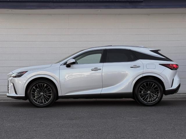 ＲＸ ＲＸ３５０ｈ　バージョンＬ　内装ホワイト　１４型ｌコネクトナビ　パノラマルーフ　デジタルインナーミラー　輻射ヒーター　ドラレコ前後　空気圧センサー　後席電動リクライニング　アドバンストドライブ＆パーク　ＡＣ１００Ｖ　純正２１ＡＷ（8枚目）