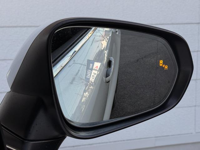 ＲＸ ＲＸ３５０ｈ　バージョンＬ　内装ホワイト　１４型ｌコネクトナビ　パノラマルーフ　デジタルインナーミラー　輻射ヒーター　ドラレコ前後　空気圧センサー　後席電動リクライニング　アドバンストドライブ＆パーク　ＡＣ１００Ｖ　純正２１ＡＷ（21枚目）