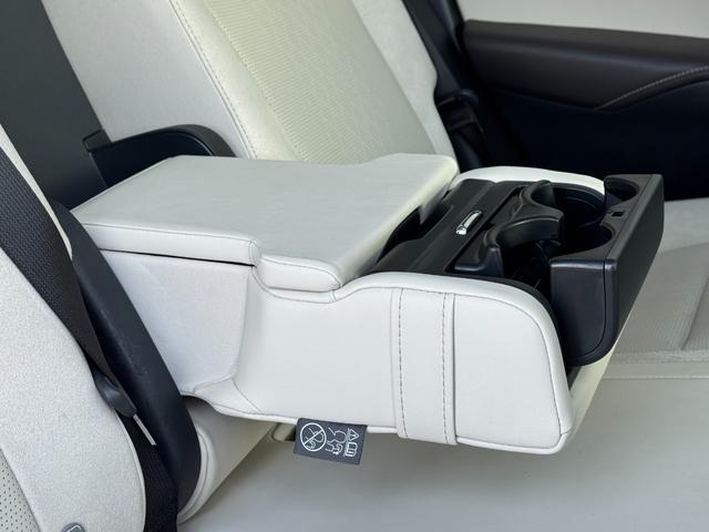 ＲＸ ＲＸ３５０ｈ　バージョンＬ　内装ホワイト　１４型ｌコネクトナビ　パノラマルーフ　デジタルインナーミラー　輻射ヒーター　ドラレコ前後　空気圧センサー　後席電動リクライニング　アドバンストドライブ＆パーク　ＡＣ１００Ｖ　純正２１ＡＷ（38枚目）