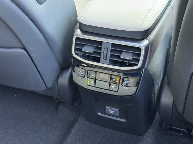 ＲＸ ＲＸ３５０ｈ　バージョンＬ　内装ホワイト　１４型ｌコネクトナビ　パノラマルーフ　デジタルインナーミラー　輻射ヒーター　ドラレコ前後　空気圧センサー　後席電動リクライニング　アドバンストドライブ＆パーク　ＡＣ１００Ｖ　純正２１ＡＷ（68枚目）