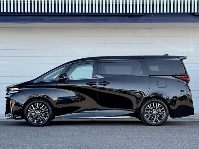 ヴェルファイアハイブリッド Ｚ　プレミア　黒本革　１４型コネクトナビ　左右独立ムーンルーフ　デジタルインナーミラー　ユニバーサルステップ　ヘッドアップディスプレイ　トヨタチームメイト　アドバンストドライブ＆パーク　ＡＣ１５００Ｗ　純正１９ＡＷ（8枚目）