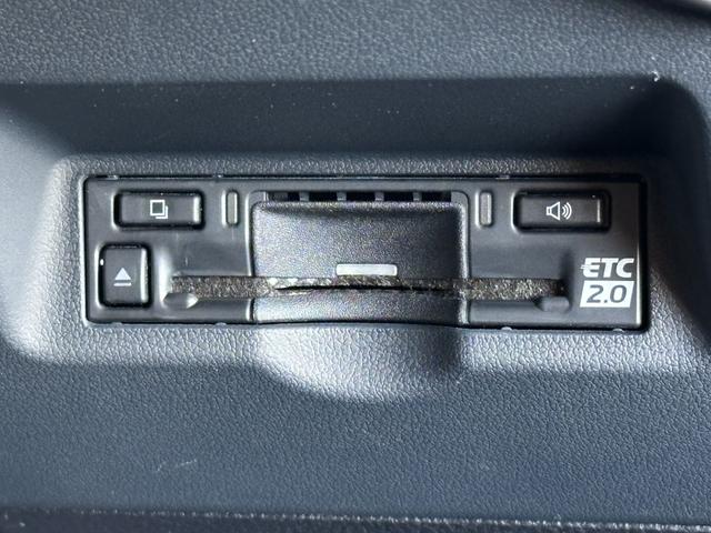 ヴェルファイアハイブリッド Ｚ　プレミア　黒本革　１４型コネクトナビ　左右独立ムーンルーフ　デジタルインナーミラー　ユニバーサルステップ　ヘッドアップディスプレイ　トヨタチームメイト　アドバンストドライブ＆パーク　ＡＣ１５００Ｗ　純正１９ＡＷ（69枚目）