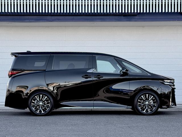 ヴェルファイアハイブリッド Ｚ　プレミア　内装ブラウン　１４型コネクトナビ　デジタルインナーミラー　１３．２型後席モニター　左右独立ムーンルーフ　ヘッドアップディスプレイ　アドバンストドライブ＆パーク　スペアタイヤ　置くだけ充電　純正２０ＡＷ（9枚目）