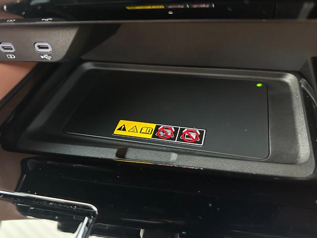 ヴェルファイアハイブリッド Ｚ　プレミア　内装ブラウン　１４型コネクトナビ　デジタルインナーミラー　１３．２型後席モニター　左右独立ムーンルーフ　ヘッドアップディスプレイ　アドバンストドライブ＆パーク　スペアタイヤ　置くだけ充電　純正２０ＡＷ（52枚目）