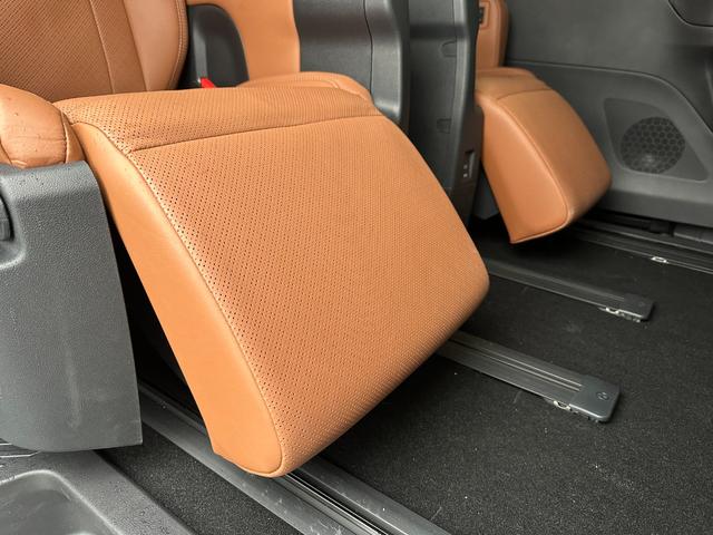 ヴェルファイアハイブリッド Ｚ　プレミア　本革ブラウン内装　左右独立ムーンルーフ　デジタルインナーミラー　ヘッドアップディスプレイ　トヨタチームメイト　シートヒーター＆クーラー　ドラレコ前後　アクセサリーコンセント　置くだけ充電　純正１９ＡＷ（36枚目）