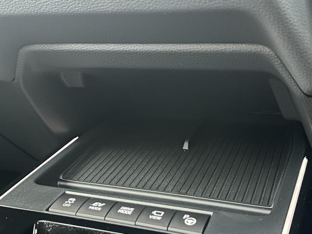 ���[��h�����N�z���_�[�����X�ɂ������܂��B