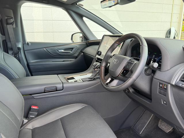 アルファード Ｚ　改良後モデル　モデリスタエアロ　ＪＢＬプレミアムサウンドシステム　リヤエンターテイメント　左右独立ムーンルーフ　デジタルインナーミラー　ユニバーサルステップ　トヨタチームメイト　置く充電　純正１８ＡＷ（33枚目）