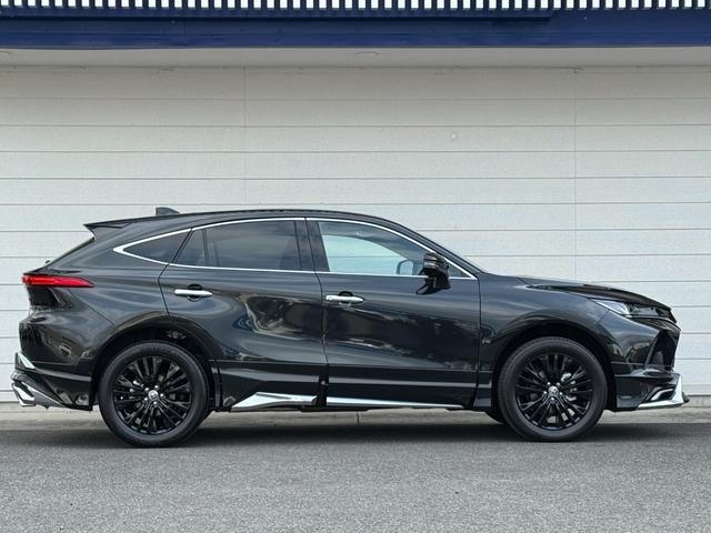 ハリアーハイブリッド Ｚ　レザーパッケージ・ナイトシェード　特別仕様車　ＰＨＥＶ仕様グリル　モデリスタエアロ　１２．３型ＪＢＬコネクトナビ　調光パノラマルーフ　アクセサリーコンセント　デジタルインナーミラー　シートヒーター＆クーラー　シートメモリ　純正１９ＡＷ（8枚目）