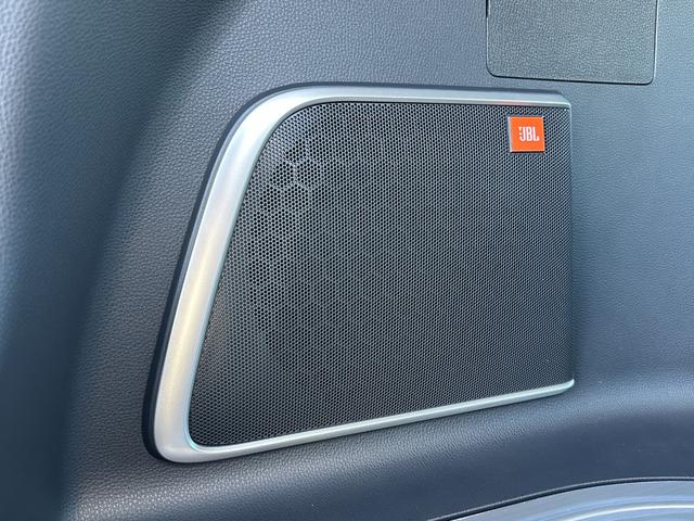 ハリアーハイブリッド Ｚ　レザーパッケージ・ナイトシェード　特別仕様車　ＰＨＥＶ仕様グリル　モデリスタエアロ　１２．３型ＪＢＬコネクトナビ　調光パノラマルーフ　アクセサリーコンセント　デジタルインナーミラー　シートヒーター＆クーラー　シートメモリ　純正１９ＡＷ（72枚目）