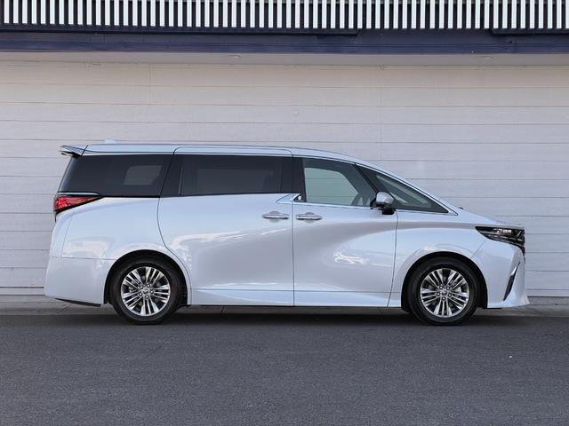 アルファード Ｚ　改モデル　１４型コネクトナビ　ＪＢＬプレミアムサウンド　１４インチリヤエンター　ヘッドアップディスプレイ　トヨタチームメイト　ユニバーサルステップ　シートヒーター＆クーラー　置くだけ充電　純正１８ＡＷ（9枚目）