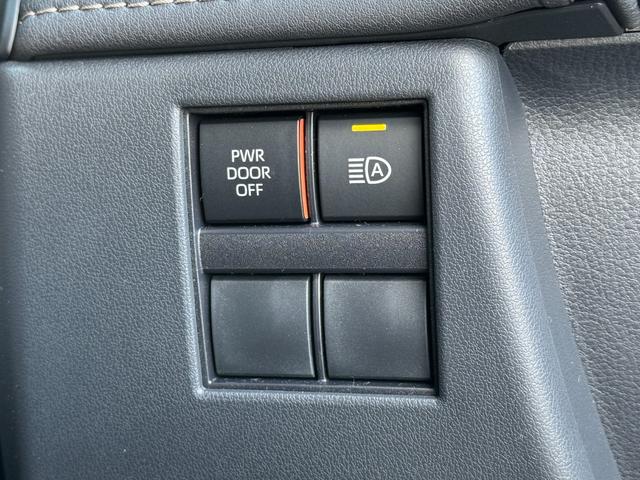 アルファード Ｚ　改モデル　１４型コネクトナビ　ＪＢＬプレミアムサウンド　１４インチリヤエンター　ヘッドアップディスプレイ　トヨタチームメイト　ユニバーサルステップ　シートヒーター＆クーラー　置くだけ充電　純正１８ＡＷ（61枚目）