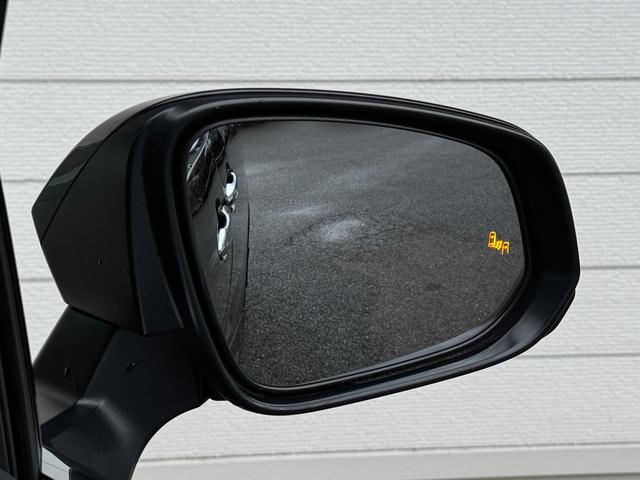 アルファードハイブリッド Ｚ　モデリスタエアロ　１３．２インチ後席モニター　左右独立ムーンルーフ　デジタルミラー　アドバンストドライブ＆パーク　ユニバーサルステップ　ヘッドアップディスプレイ　寒冷地仕様　置くだけ充電　純正１８ＡＷ（24枚目）