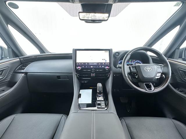 アルファードハイブリッド Ｚ　モデリスタエアロ　１３．２インチ後席モニター　左右独立ムーンルーフ　デジタルミラー　アドバンストドライブ＆パーク　ユニバーサルステップ　ヘッドアップディスプレイ　寒冷地仕様　置くだけ充電　純正１８ＡＷ（31枚目）