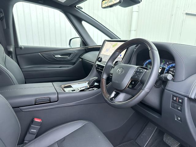 アルファードハイブリッド Ｚ　モデリスタエアロ　１３．２インチ後席モニター　左右独立ムーンルーフ　デジタルミラー　アドバンストドライブ＆パーク　ユニバーサルステップ　ヘッドアップディスプレイ　寒冷地仕様　置くだけ充電　純正１８ＡＷ（33枚目）