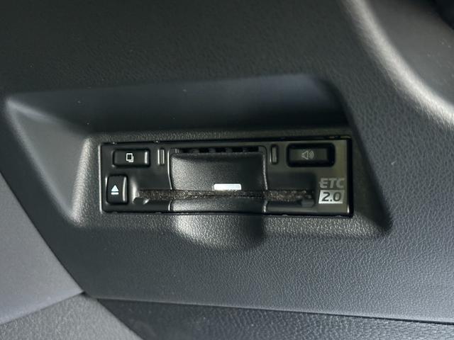 アルファードハイブリッド Ｚ　モデリスタエアロ　１３．２インチ後席モニター　左右独立ムーンルーフ　デジタルミラー　アドバンストドライブ＆パーク　ユニバーサルステップ　ヘッドアップディスプレイ　寒冷地仕様　置くだけ充電　純正１８ＡＷ（66枚目）