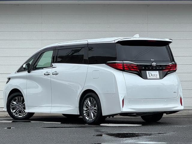 アルファードハイブリッド Ｚ　改良後モデル　１４型ＪＢＬコネクトナビ　リヤエンターテイメント　左右独立ムーンルーフ　デジタルミラー　トヨタチームメイト　ヘッドアップディスプレイ　シートヒーター＆クーラー　置くだけ充電　純正１８ＡＷ（12枚目）