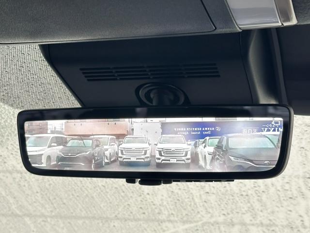 アルファードハイブリッド Ｚ　改良後モデル　１４型ＪＢＬコネクトナビ　リヤエンターテイメント　左右独立ムーンルーフ　デジタルミラー　トヨタチームメイト　ヘッドアップディスプレイ　シートヒーター＆クーラー　置くだけ充電　純正１８ＡＷ（61枚目）