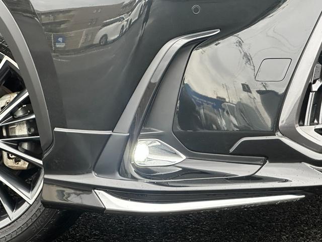 ＮＸ 　内装レッド　モデリスタエアロ　パノラマルーフ　デジタルインナーミラー　後席電動リクライニング　１４型コネクトナビ　ヘッドアップディスプレイ　シートヒーター＆ベンチレーション　ＡＣ１００Ｖ　純正２０ＡＷ（18枚目）