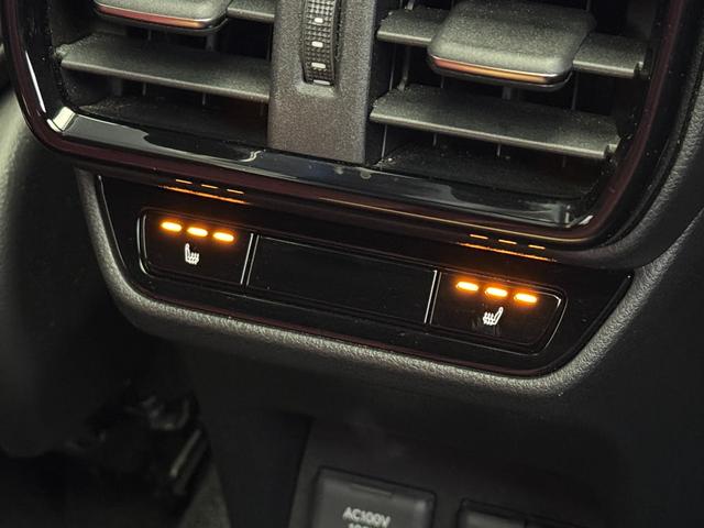 ＮＸ 　内装レッド　モデリスタエアロ　パノラマルーフ　デジタルインナーミラー　後席電動リクライニング　１４型コネクトナビ　ヘッドアップディスプレイ　シートヒーター＆ベンチレーション　ＡＣ１００Ｖ　純正２０ＡＷ（68枚目）