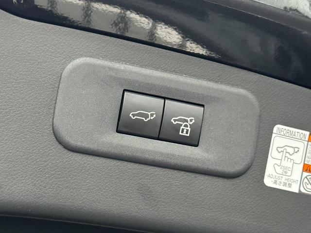 ＮＸ 　内装レッド　モデリスタエアロ　パノラマルーフ　デジタルインナーミラー　後席電動リクライニング　１４型コネクトナビ　ヘッドアップディスプレイ　シートヒーター＆ベンチレーション　ＡＣ１００Ｖ　純正２０ＡＷ（74枚目）