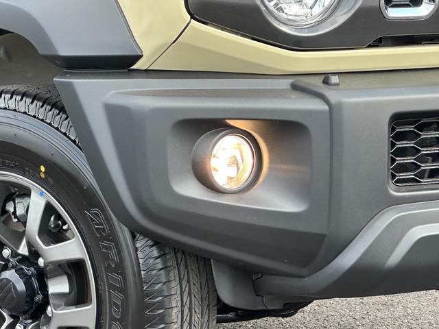 ジムニーノマド ＦＣ　５ドア　４速オートマ　フルオートエアコン　ヘッドランプウォッシャー　本革巻ステアリング　ステアリングオーディオスイッチ　アダプティブクルーズコントロール　シートヒーター　リヤフォグランプ　純正１５ＡＷ（19枚目）