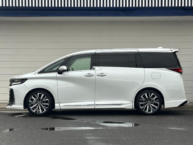 ヴェルファイアハイブリッド エグゼクティブラウンジ　本革ブラック内装　モデリスタエアロ　モデリスタ２０ＡＷ　ＪＢＬプレミアムサウンド　リヤエンターテイメント　左右独立ムーンルーフ　デジタルインナーミラー　シートヒーター＆ベンチレーション　置くだけ充電（8枚目）