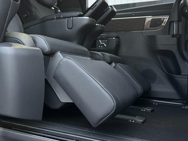 ヴェルファイアハイブリッド エグゼクティブラウンジ　本革ブラック内装　モデリスタエアロ　モデリスタ２０ＡＷ　ＪＢＬプレミアムサウンド　リヤエンターテイメント　左右独立ムーンルーフ　デジタルインナーミラー　シートヒーター＆ベンチレーション　置くだけ充電（37枚目）