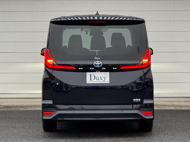 ノア ハイブリッドＳ－Ｚ　１０．５型コネクトナビ　トヨタチームメイト　快適利便パッケージＨｉ　アドバンストドライブ＆パーク　アドバンスドライブ＆パーク　パワーバックドア　後席シートヒーター　アクセサリーコンセント　純正１７ＡＷ（7枚目）