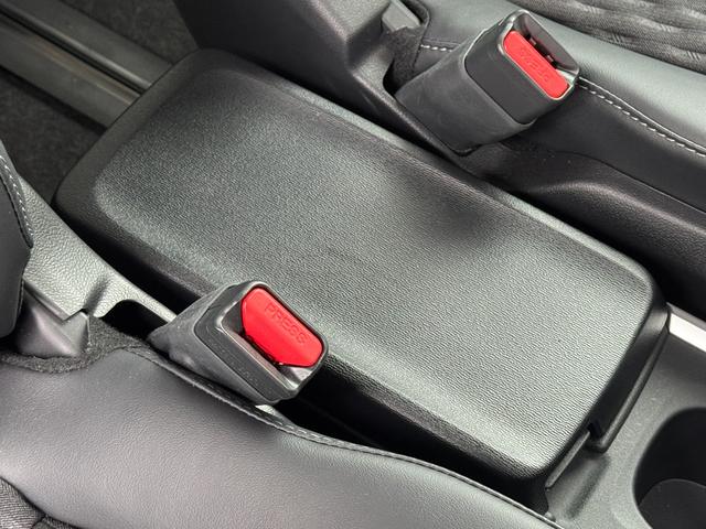 ノア ハイブリッドＳ－Ｚ　１０．５型コネクトナビ　トヨタチームメイト　快適利便パッケージＨｉ　アドバンストドライブ＆パーク　アドバンスドライブ＆パーク　パワーバックドア　後席シートヒーター　アクセサリーコンセント　純正１７ＡＷ（56枚目）