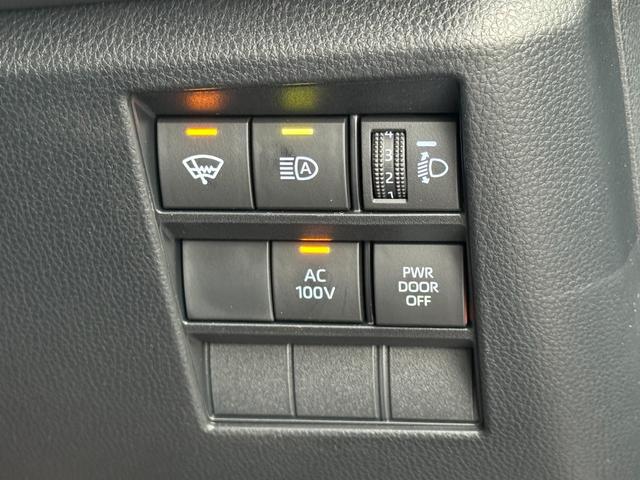 ノア ハイブリッドＳ－Ｚ　１０．５型コネクトナビ　トヨタチームメイト　快適利便パッケージＨｉ　アドバンストドライブ＆パーク　アドバンスドライブ＆パーク　パワーバックドア　後席シートヒーター　アクセサリーコンセント　純正１７ＡＷ（62枚目）