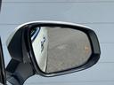 ブラインドスポットモニターで車線変更時に車両接近をお知らせ致します。