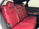 高品質でデザイン性の高いシート。シートヒーター、ベンチレーションシートは標準装備です。