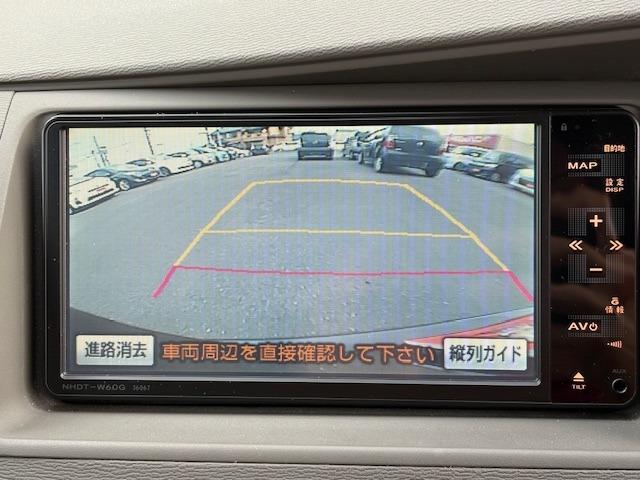 アイシス Ｌ　Ｇエディション　／電動スライド／禁煙／ナビＴＶ／バックカメラ／ＨＩＤ／ＥＴＣ／スマートキー／ＤＶＤ再生／イモビライザー／オートエアコン／３列７人乗（10枚目）