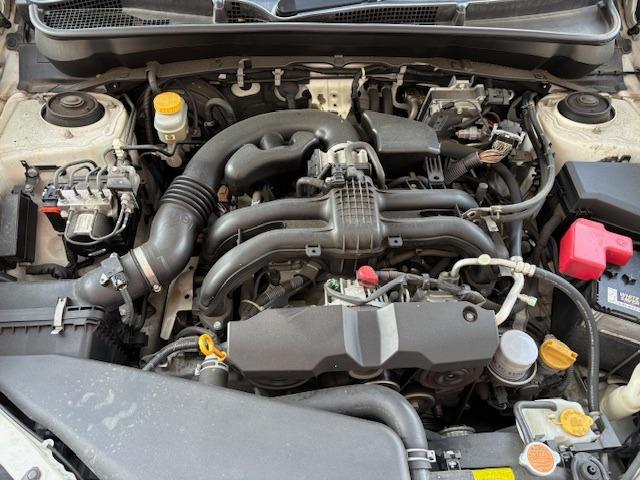 エクシーガクロスオーバー７ ２．５ｉアイサイト　４ＷＤ／半革／禁煙／ナビＴＶ／Ｂｌｕｅｔｏｏｔｈ／ＨＩＤ／ＥＴＣ／衝突軽減ブレーキ／前席シートヒーター／クルーズコントロール（16枚目）