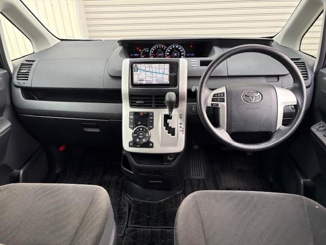 ヴォクシー X Lエディション 車検2年付/ナビTV/電動スライド/Bluetooth/後期/バックカメラ/HID/ETC/スマートキー/DVD再生/イモビライザー(8枚目)