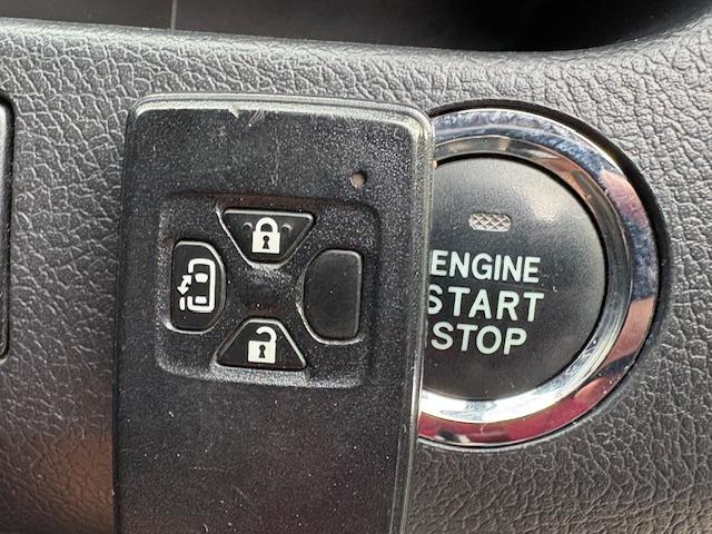 ヴォクシー X Lエディション 車検2年付/ナビTV/電動スライド/Bluetooth/後期/バックカメラ/HID/ETC/スマートキー/DVD再生/イモビライザー(12枚目)