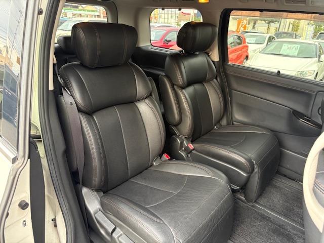 エルグランド 250ハイウェイスター /フリップモニター/ナビTV/両側電動スライド/黒半革/Bluetooth/全周囲カメラ/HID/ETC/スマートキー/DVD再生(10枚目)