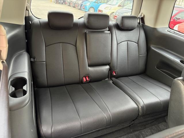 エルグランド 250ハイウェイスター /フリップモニター/ナビTV/両側電動スライド/黒半革/Bluetooth/全周囲カメラ/HID/ETC/スマートキー/DVD再生(20枚目)